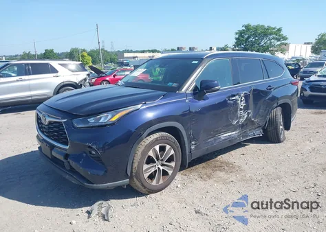 2020 Toyota Highlander Xle z USA, uszkodzony, nr VIN 5TDGZRBH0LS507459